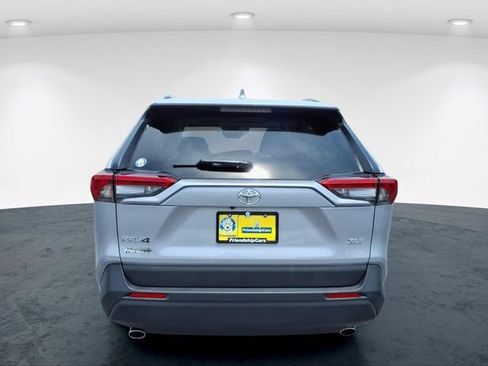 Used 2025 Toyota RAV4 XLE w/ Convenience Package FWD image 10