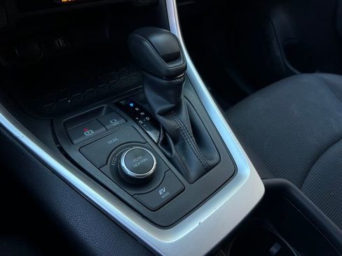 Used 2023 Toyota RAV4 LE image 25