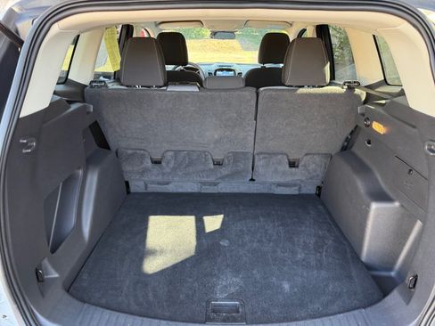 Used 2016 Ford Escape SE w/ Equipment Group 201A FWD image 32