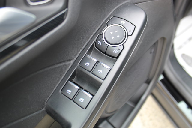 Used 2025 Ford Escape ST-Line AWD/4WD image 9