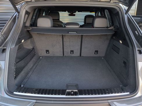 Certified 2025 Porsche Cayenne S AWD/4WD image 23