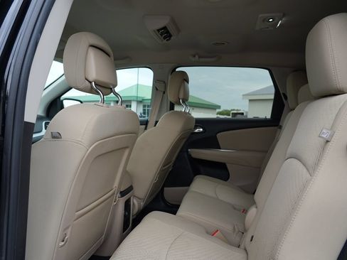 Used 2018 Dodge Journey SE w/ Safe & Sound Group AWD/4WD image 18