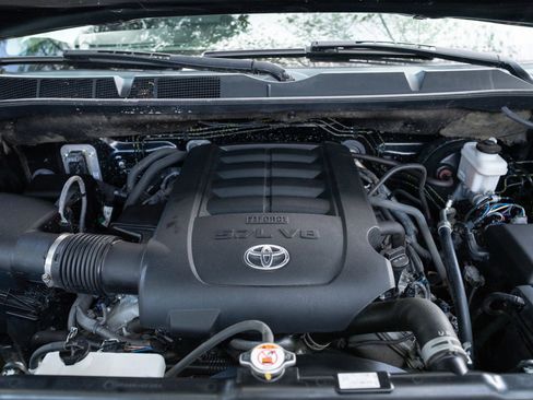Used 2020 Toyota Tundra SR5 w/ SR5 Upgrade Package AWD/4WD image 7