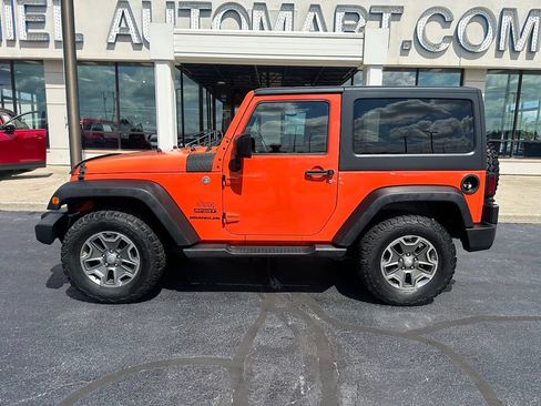 Used 2015 Jeep Wrangler Sport w/ Quick Order Package 24S AWD/4WD image 4