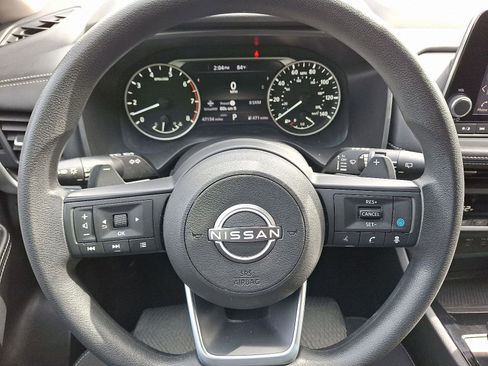 Used 2024 Nissan Rogue SV image 18