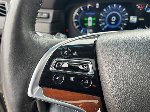 Used 2018 Cadillac Escalade Premium Luxury image 18