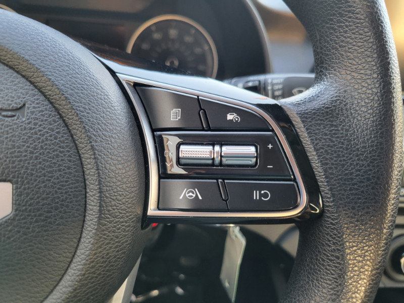 Used 2022 Kia Forte LXS FWD image 32