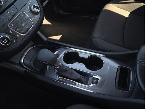 Used 2023 Chevrolet Malibu LT FWD image 20