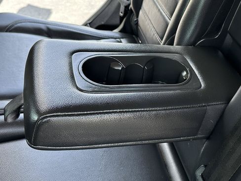 Used 2017 Ford Escape Titanium FWD image 33