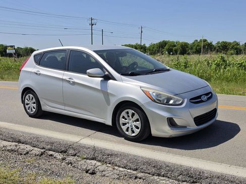 Used 2015 Hyundai Accent GS FWD image 1