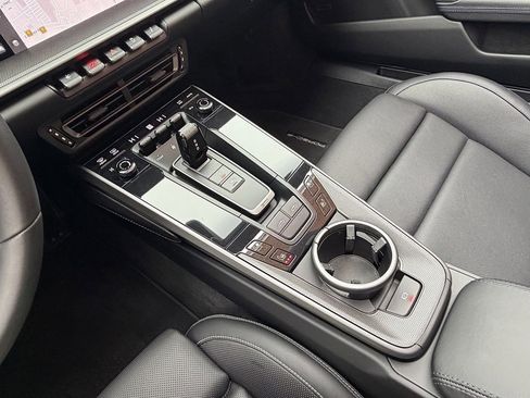 Certified 2024 Porsche 911 Targa 4S image 15