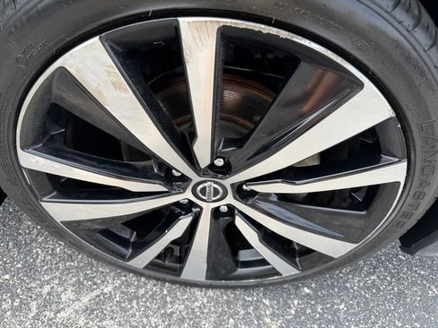 Used 2021 Nissan Altima 2.5 SR w/ SR Premium Package FWD image 11