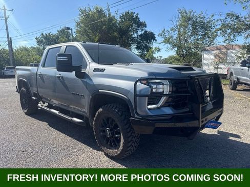 Used 2025 Chevrolet Silverado 2500 LT w/ Trail Boss Package AWD/4WD image 1