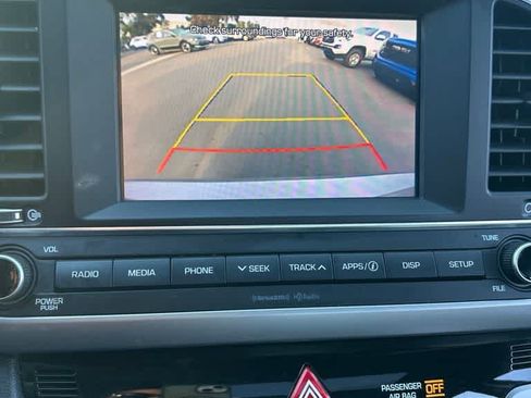 Used 2018 Hyundai Elantra Value Edition w/ Cargo Package FWD image 8