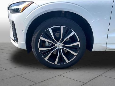 Used 2025 Volvo XC60 B5 Plus w/ Protection Package Premier AWD/4WD image 11