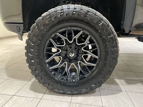 Used 2023 GMC Sierra 2500 Denali w/ Technology Package image 30