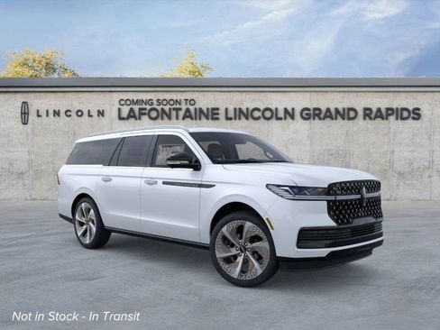New 2026 Lincoln Navigator L Black Label AWD/4WD image 7