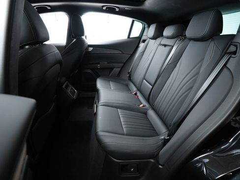 New 2025 Maserati Grecale GT image 14