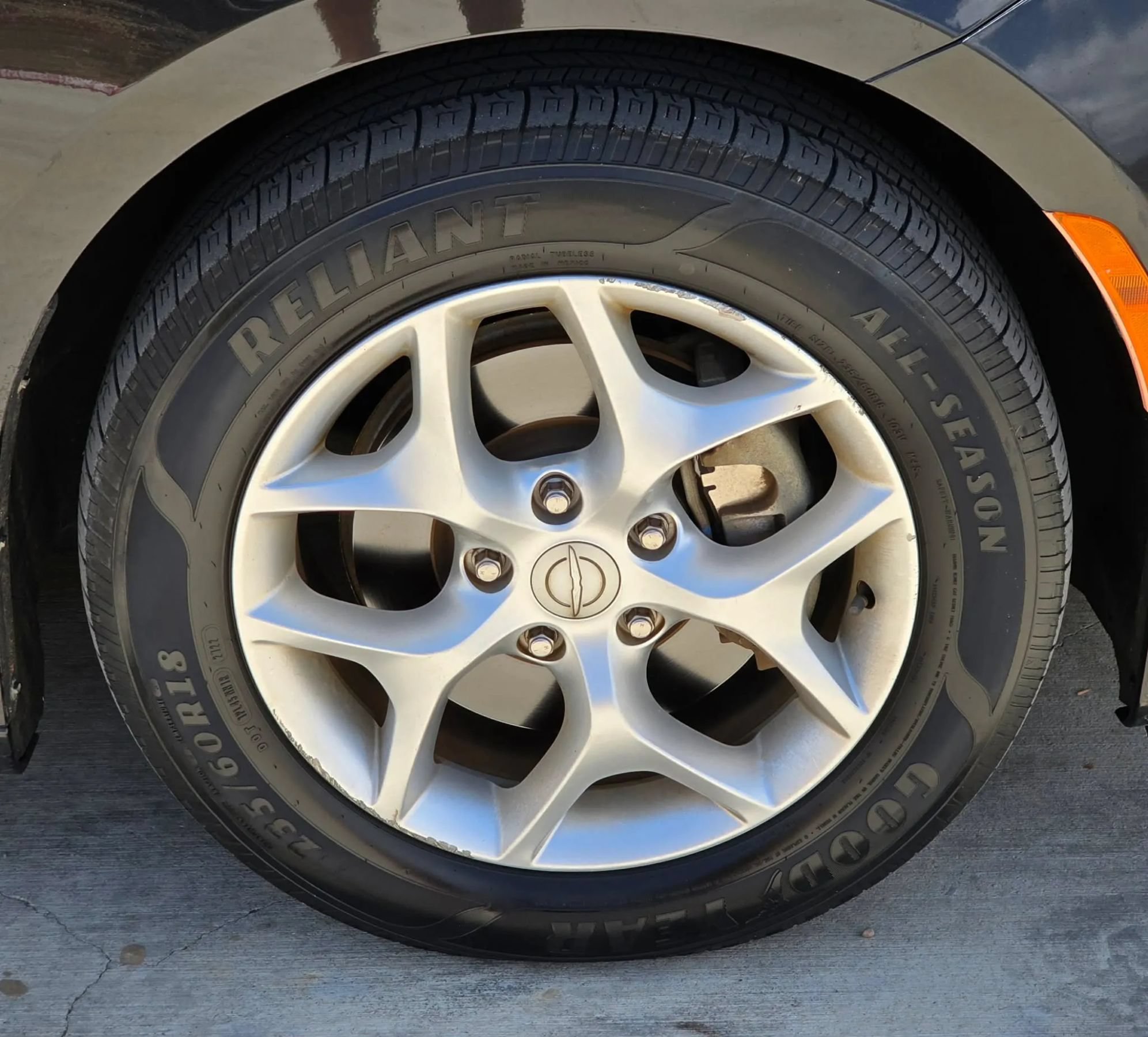 Used 2017 Chrysler Pacifica Touring-L w/ Tire & Wheel Group FWD image 31