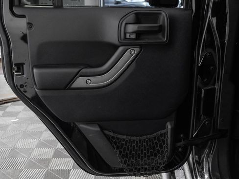 Used 2016 Jeep Wrangler Unlimited Sport AWD/4WD image 37