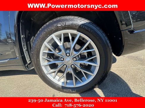 Used 2022 Jeep Grand Cherokee L Summit w/ Advanced Protech Group IV RWD image 15