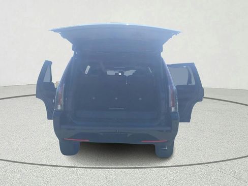 Used 2016 Cadillac Escalade Platinum image 12