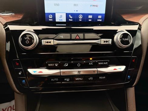 Used 2023 Ford Explorer King Ranch w/ Technology Package RWD image 22
