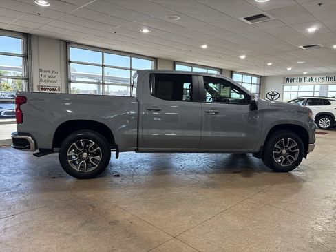 Used 2024 Chevrolet Silverado 1500 LT w/ Protection Package RWD image 3