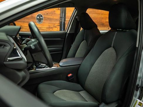 Used 2023 Toyota Camry LE image 9