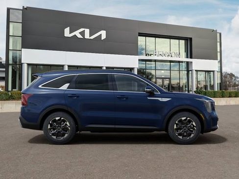 New 2026 Kia Sorento S FWD image 8