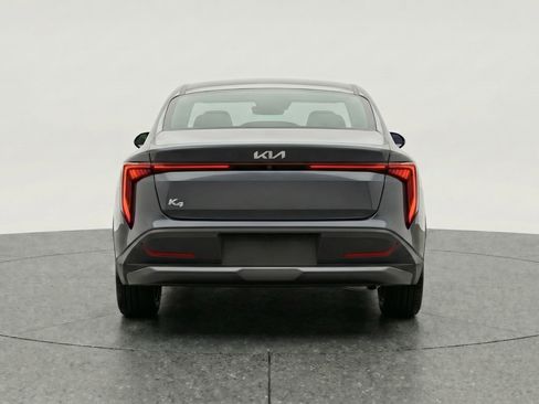 Used 2025 Kia K4 LXS image 7