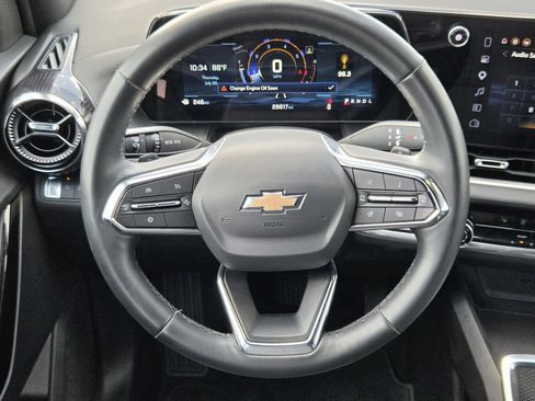 Used 2025 Chevrolet Equinox LT FWD image 14
