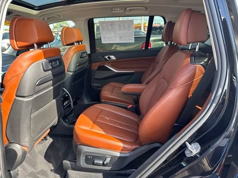 Used 2020 BMW X7 xDrive40i w/ Premium Package AWD/4WD image 19