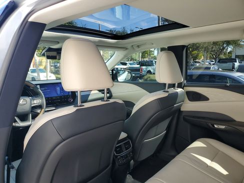 Used 2023 Lexus RX 350 w/ Accessory Package (Z1) image 12