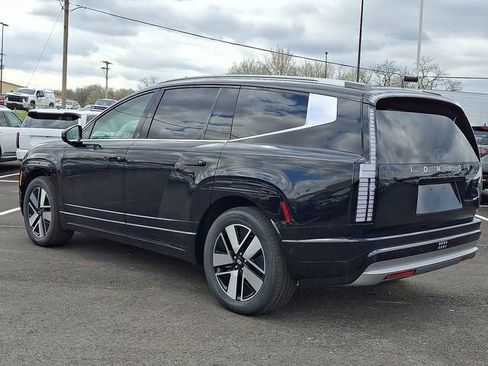 New 2026 Hyundai Ioniq 9 SEL image 3