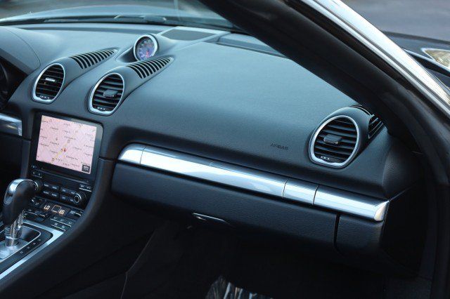 Used 2017 Porsche 718 Boxster RWD image 47