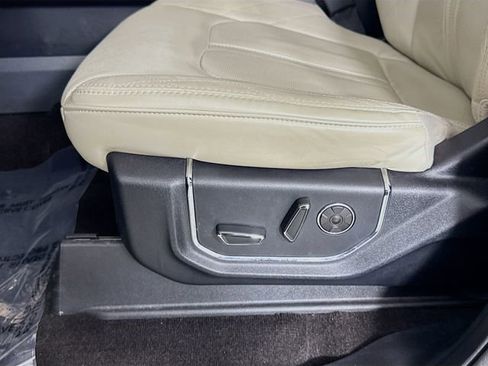 Used 2020 Ford Expedition Platinum image 20