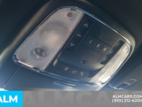 Used 2019 Jeep Grand Cherokee Limited X image 38