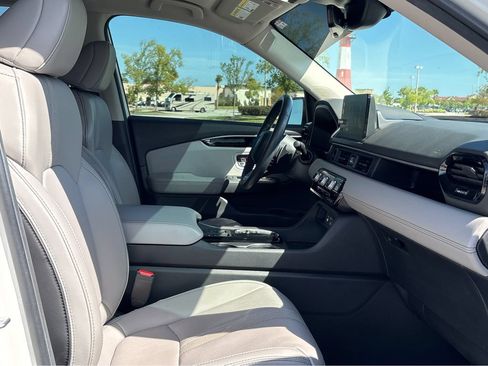 Used 2025 Honda Pilot EX-L image 23