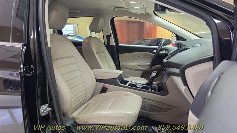 Used 2019 Ford Escape SEL FWD image 16