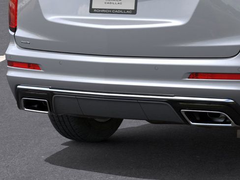 New 2025 Cadillac XT6 Luxury image 14