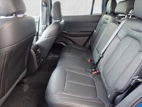 New 2026 Jeep Cherokee Overland image 9