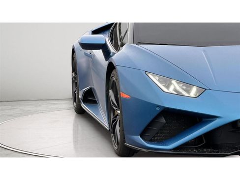 Used 2020 Lamborghini Huracan EVO RWD image 16