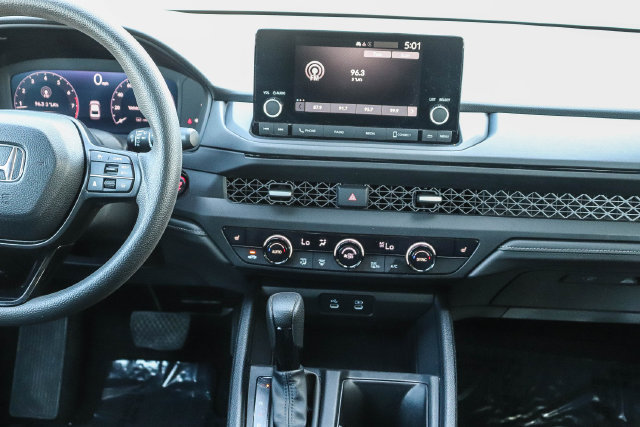 Used 2025 Honda Accord SE image 13