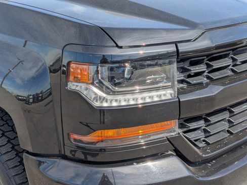 Used 2019 Chevrolet Silverado 1500 Custom w/ Custom Convenience Package image 11