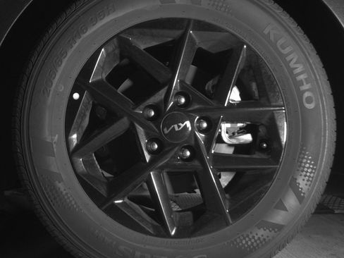 Used 2025 Kia K5 LXS FWD image 14