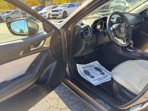 Used 2014 MAZDA MAZDA3 i Touring image 11