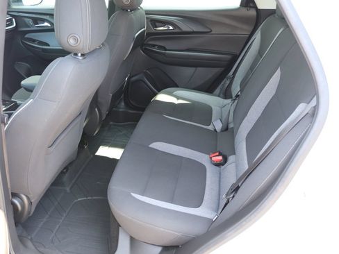 Used 2022 Chevrolet TrailBlazer LS FWD image 5