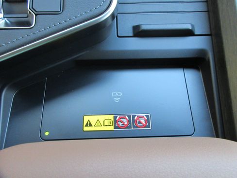 Used 2025 Lexus GX 550 w/ Accessory Package (2T) AWD/4WD image 53