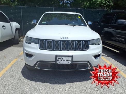 Used 2017 Jeep Grand Cherokee Limited AWD/4WD image 3